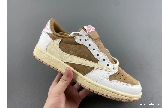 DM7866-106 Low 1 DM7866-106 Retro OG SP  Jordan Scott Travis 0302